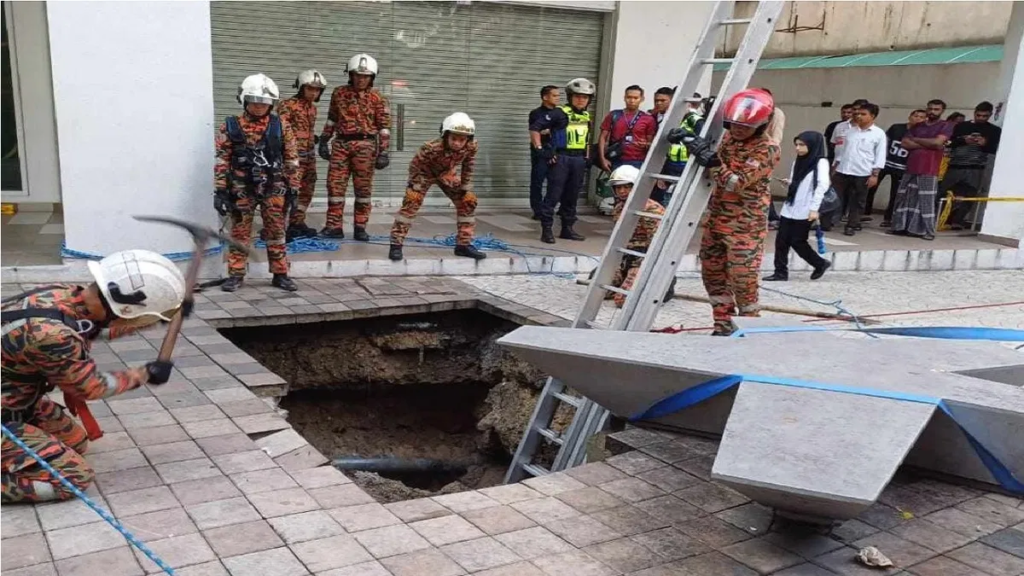 Kuala Lumpur sinkhole accident