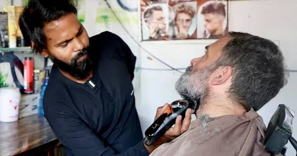 Rahul Gandhi gift barber