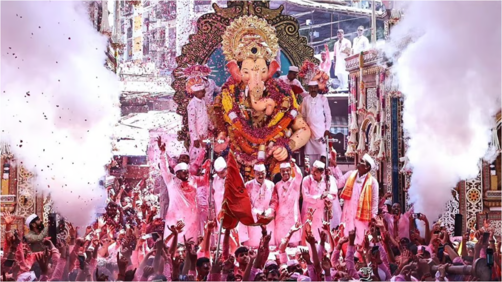 Lalbaugcha Raja Visarjan